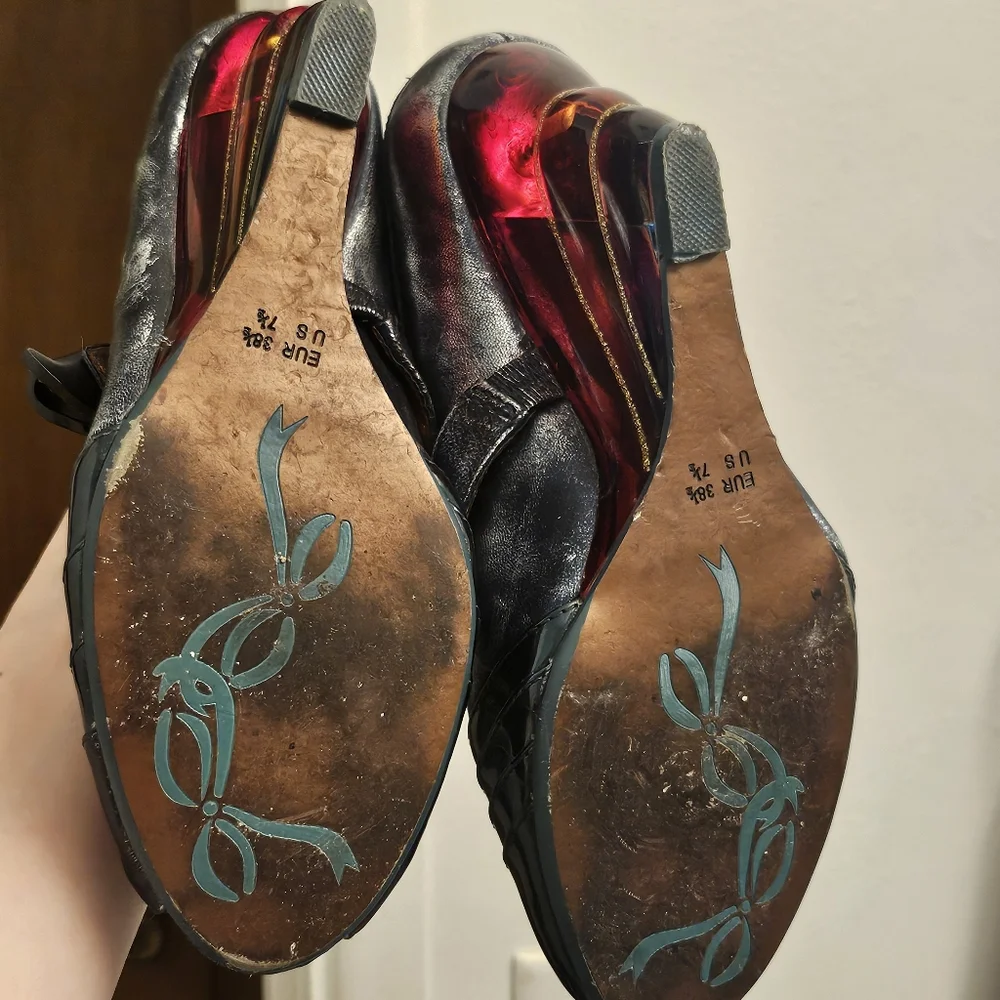 IRREGULAR CHOICE Pretty Woman Lucite Wedge And Patent Leather Heels - Picture 7 of 9